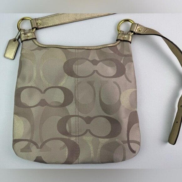 Vtg. COACH Beige and Gold Signature Canvas and Leather Crossbody Purse Bag - Picture 5 of 12